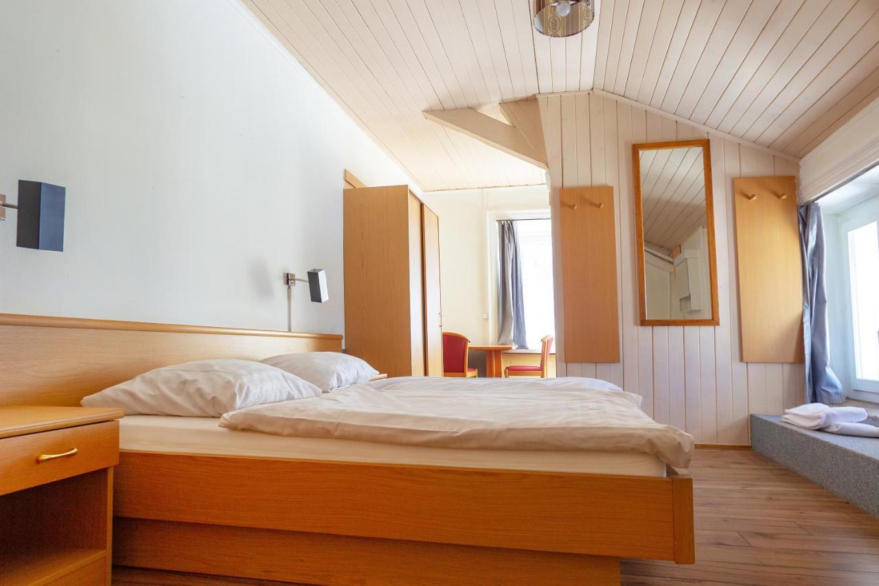 Hotel Jenatsch Парпан Экстерьер фото